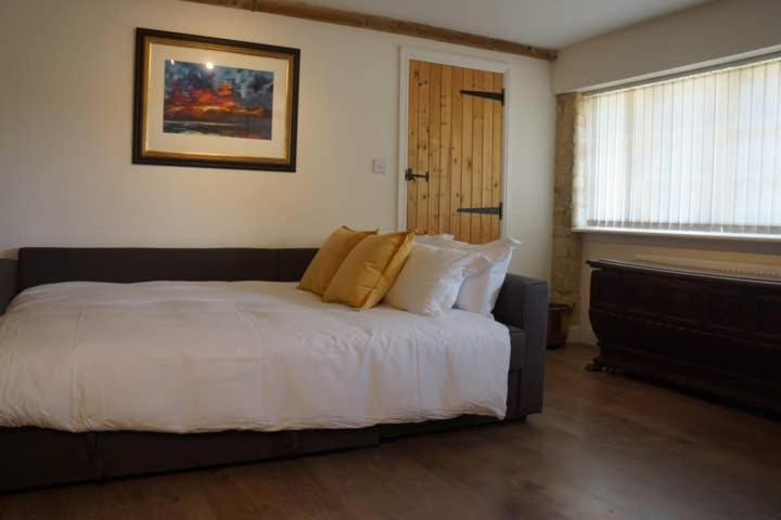 Crucis Park Estate Villa Cirencester Dış mekan fotoğraf